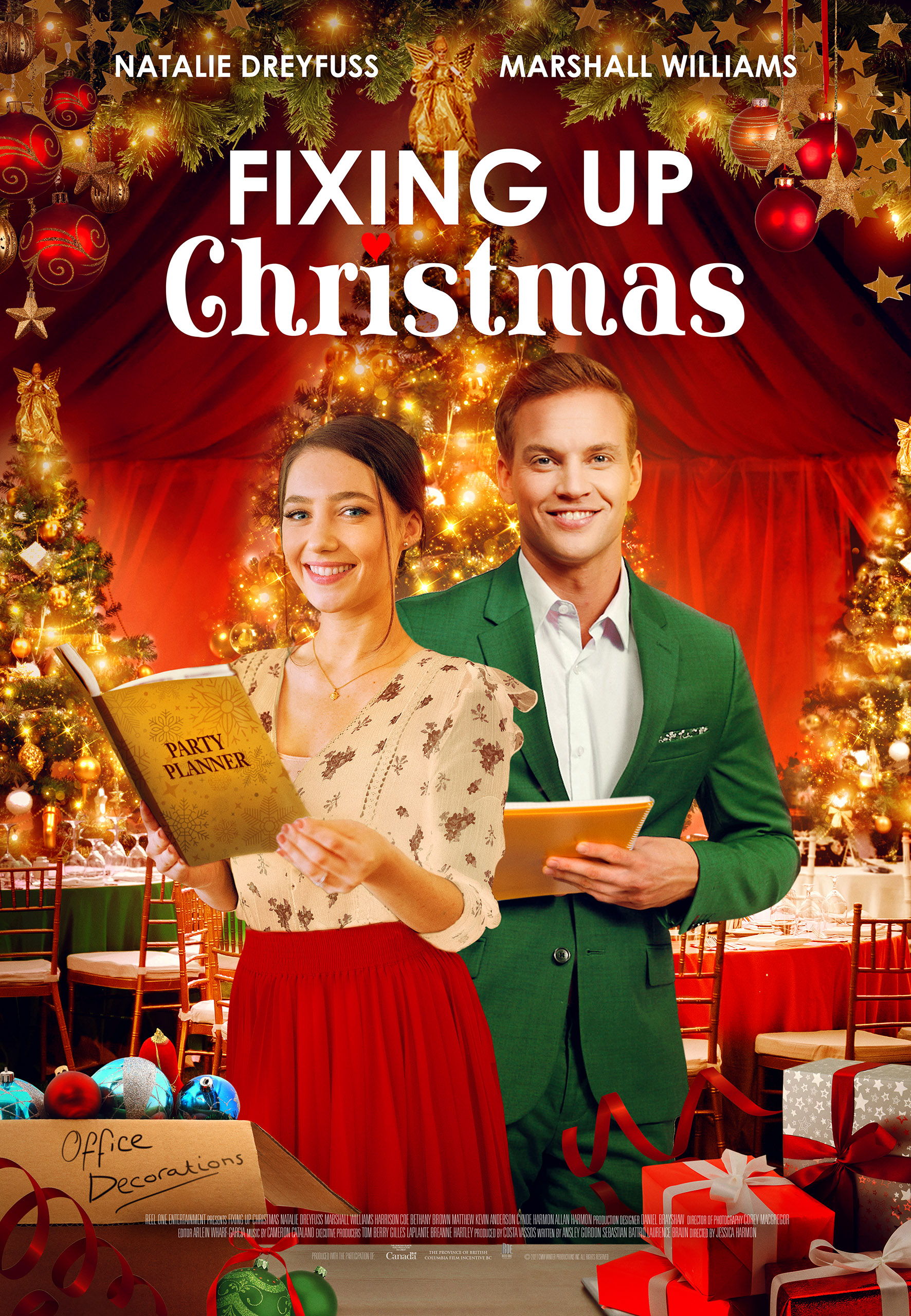 For christmas. Falling for Christmas фильм. Falling for Christmas фильм 2022. Мое первое Рождество фильм. Falling for Christmas [2016 Постер.